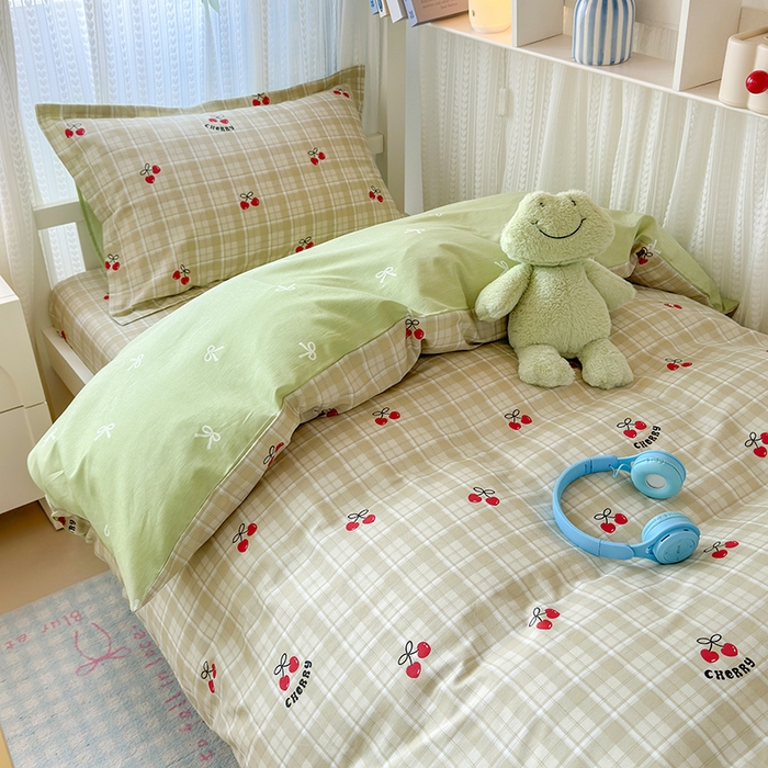 91家纺网 家纺一手货源 找家纺 拾物记 2025新款A类棉学生印花三件套 恋樱