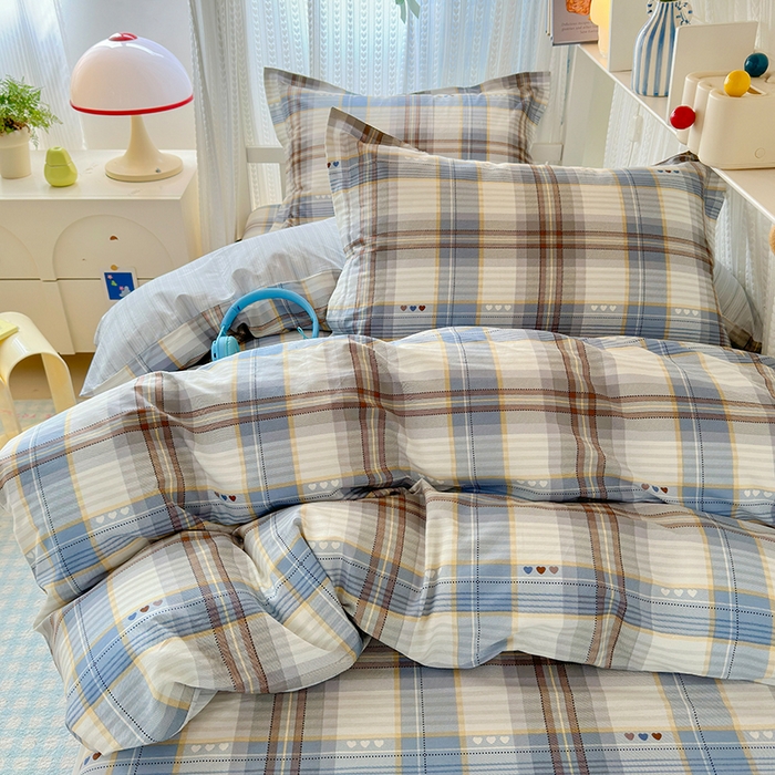 91家纺网 家纺一手货源 找家纺 拾物记 2025新款A类棉学生印花三件套 魅彩格