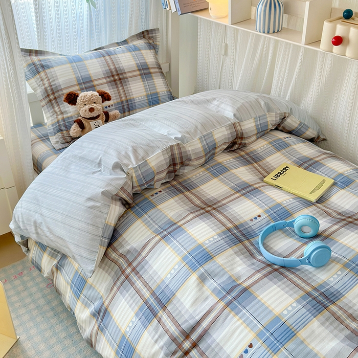 91家纺网 家纺一手货源 找家纺 拾物记 2025新款A类棉学生印花三件套 魅彩格