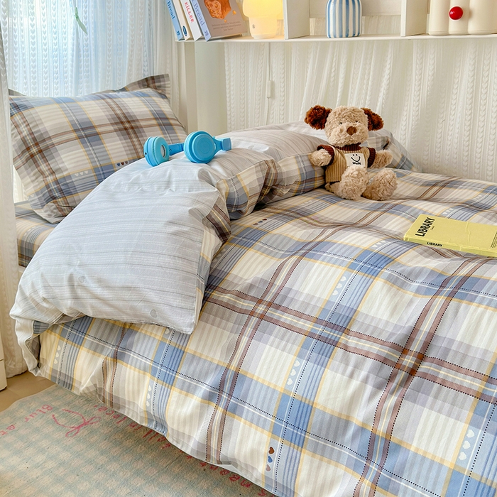 91家纺网 家纺一手货源 找家纺 拾物记 2025新款A类棉学生印花三件套 魅彩格