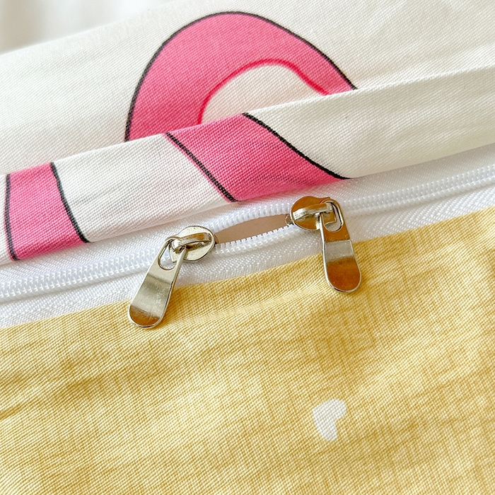 91家纺网 家纺一手货源 找家纺 拾物记 2025新款A类棉学生印花三件套 萌宠小屋