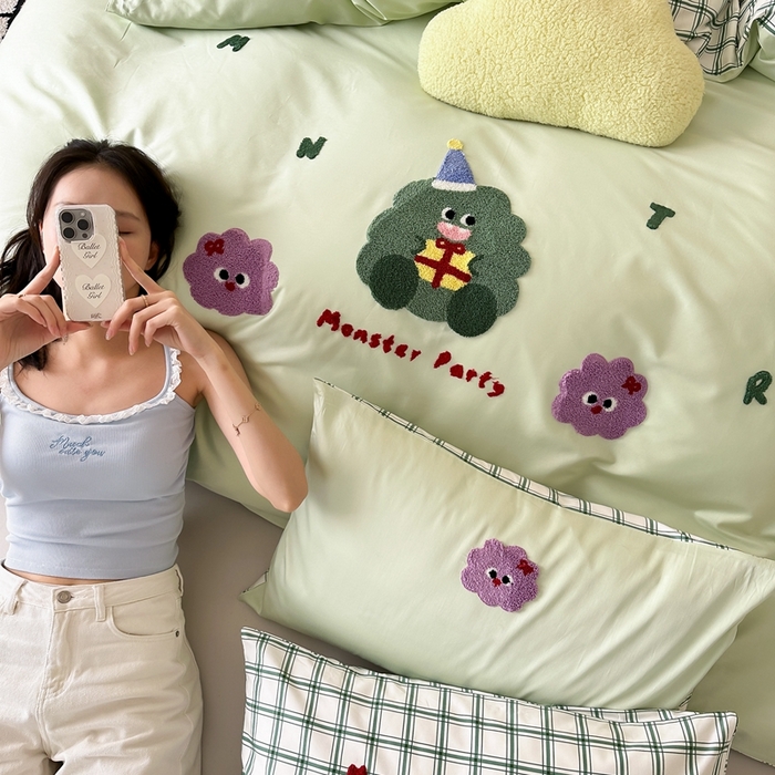 91家纺网 家纺一手货源 找家纺 （总）时光里2025新款100S卡通风贡缎毛巾绣四件套-第二波