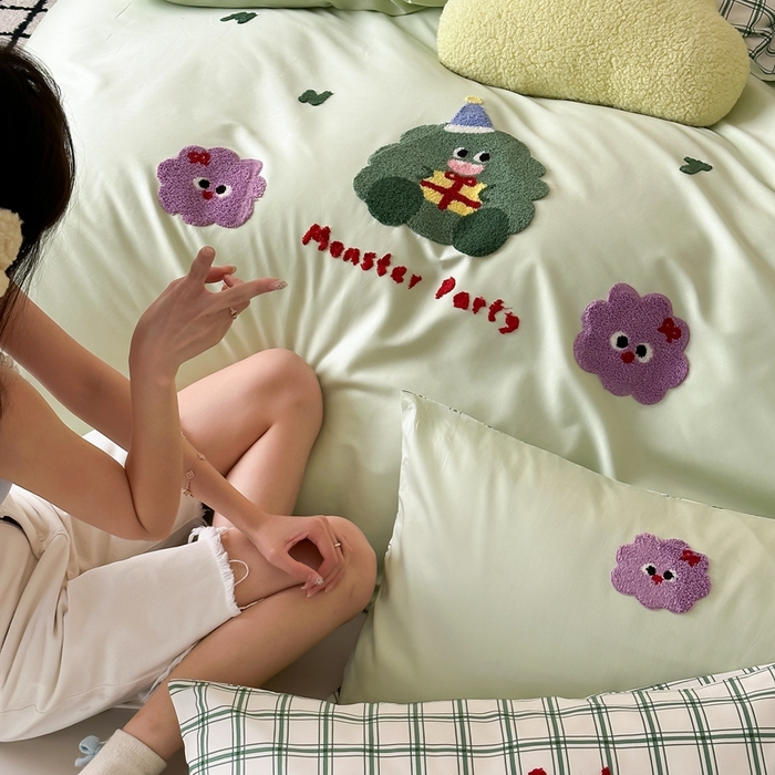 91家纺网 家纺一手货源 找家纺 （总）时光里2025新款100S卡通风贡缎毛巾绣四件套-第二波