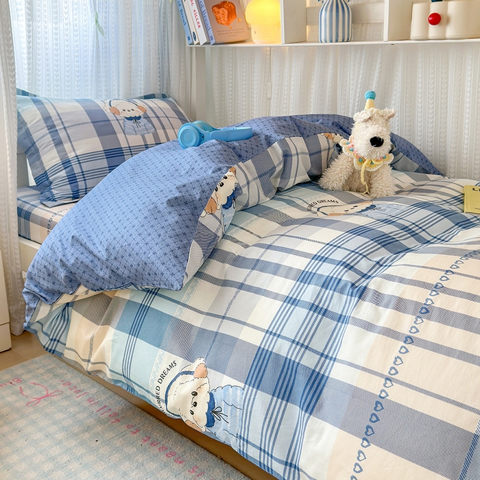 91家纺网 家纺一手货源 找家纺 拾物记 2025新款A类棉学生印花三件套 萌萌西高地