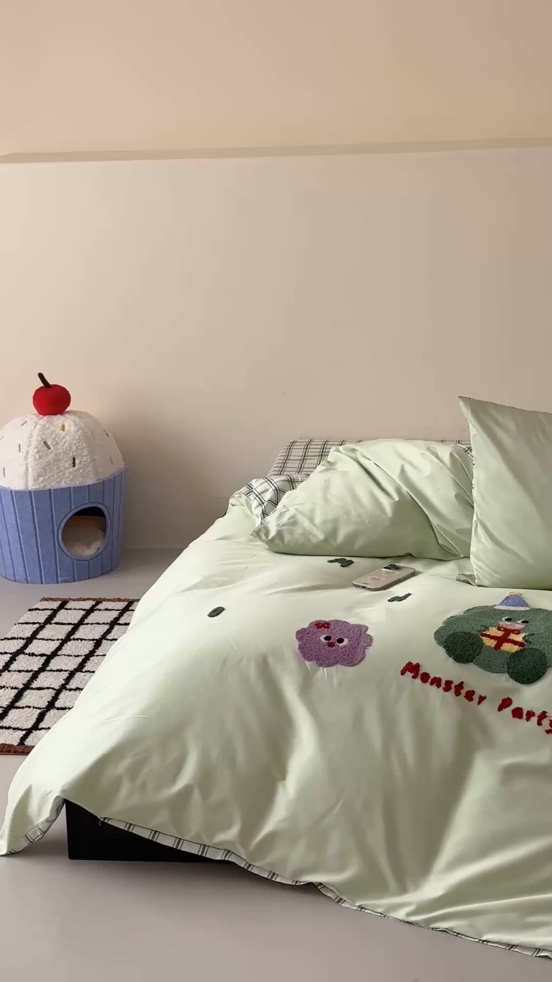 91家纺网 家纺一手货源 找家纺 （总）时光里2025新款100S卡通风贡缎毛巾绣四件套-第二波