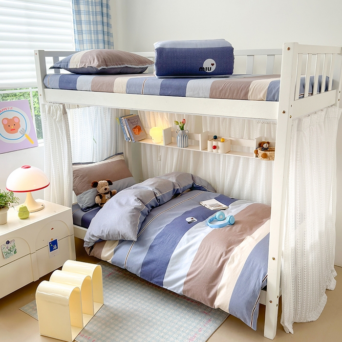 91家纺网 家纺一手货源 找家纺 拾物记 2025新款A类棉学生印花三件套 时尚慕斯