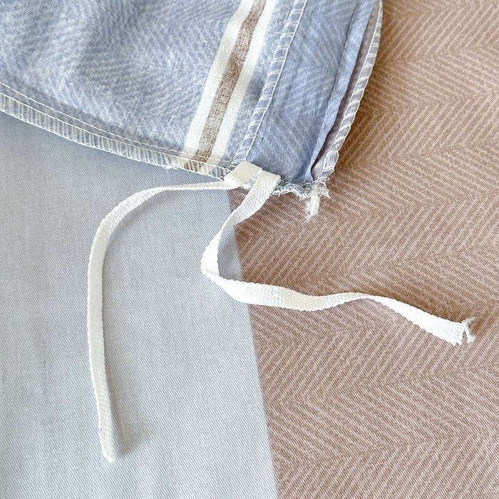 91家纺网 家纺一手货源 找家纺 拾物记 2025新款A类棉学生印花三件套 时尚慕斯