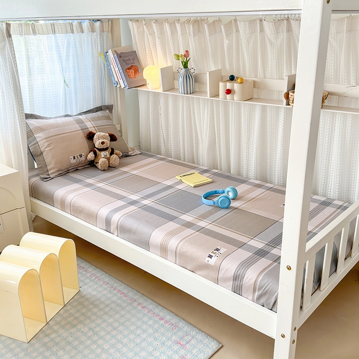 91家纺网 家纺一手货源 找家纺 拾物记 2025新款A类棉学生印花三件套 时尚之都