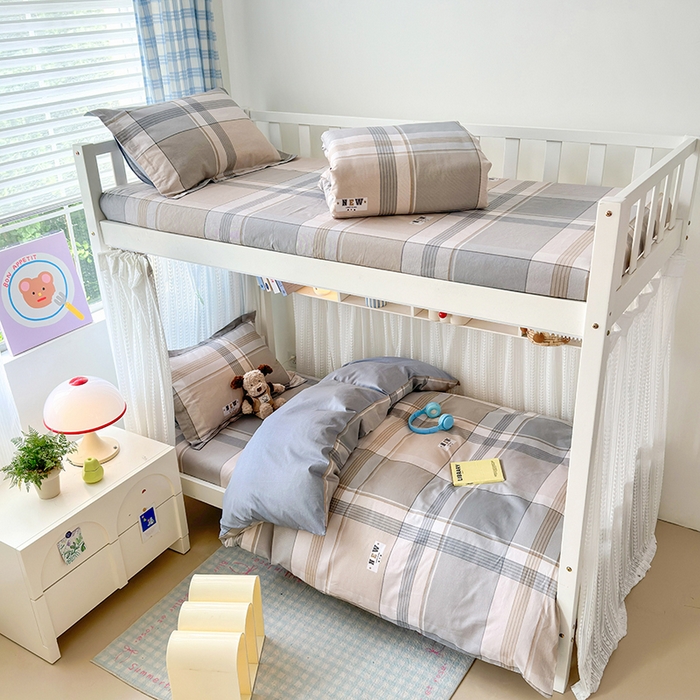 91家纺网 家纺一手货源 找家纺 拾物记 2025新款A类棉学生印花三件套 时尚之都