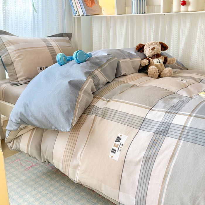 91家纺网 家纺一手货源 找家纺 拾物记 2025新款A类棉学生印花三件套 时尚之都