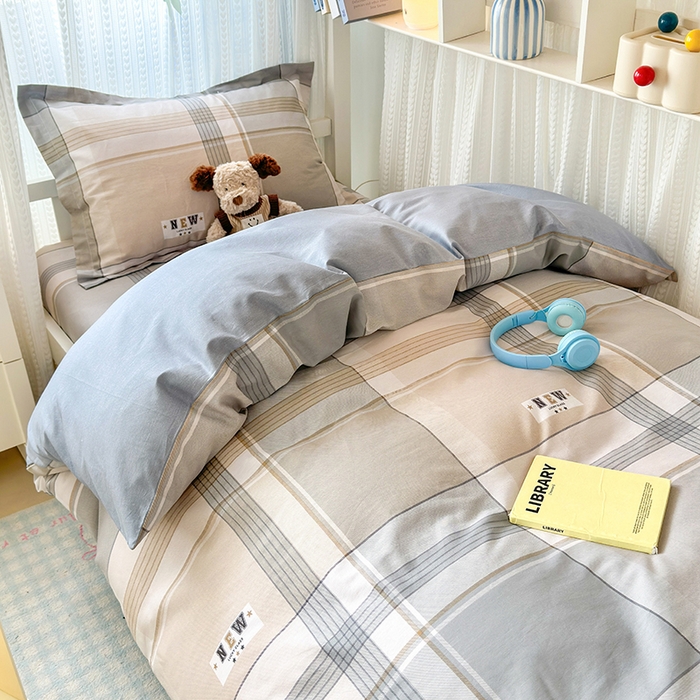 91家纺网 家纺一手货源 找家纺 拾物记 2025新款A类棉学生印花三件套 时尚之都