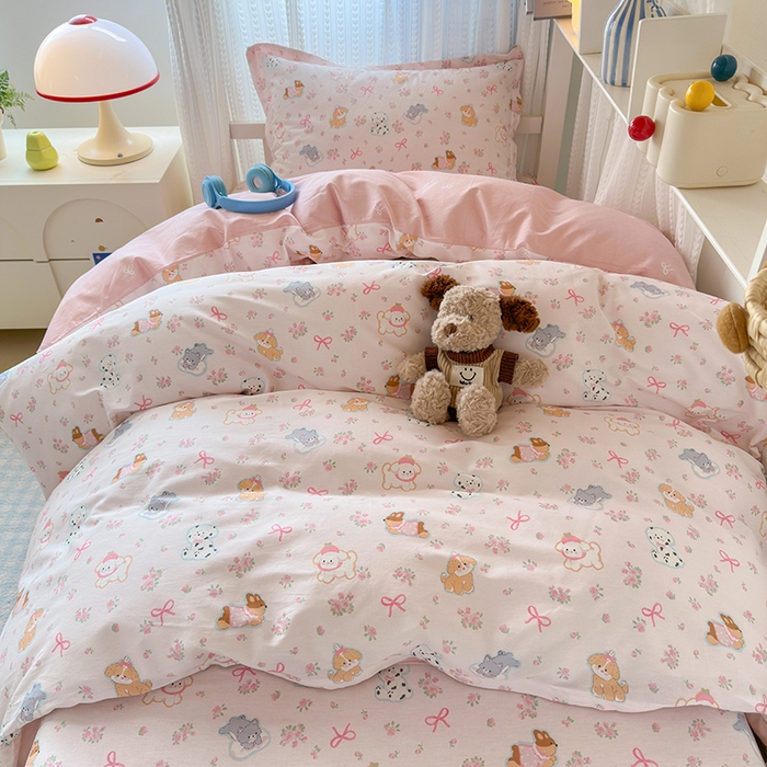 91家纺网 家纺一手货源 找家纺 拾物记 2025新款A类棉学生印花三件套 碎花狗狗