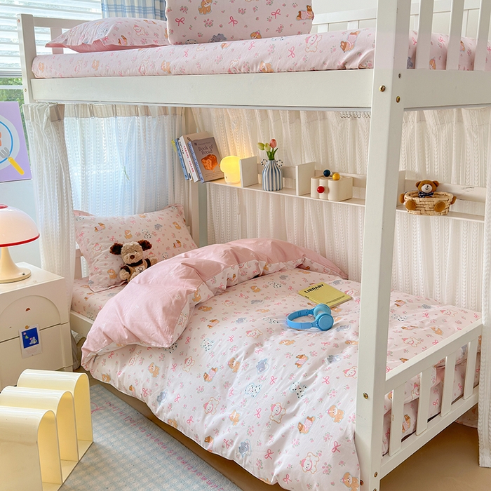 91家纺网 家纺一手货源 找家纺 拾物记 2025新款A类棉学生印花三件套 碎花狗狗