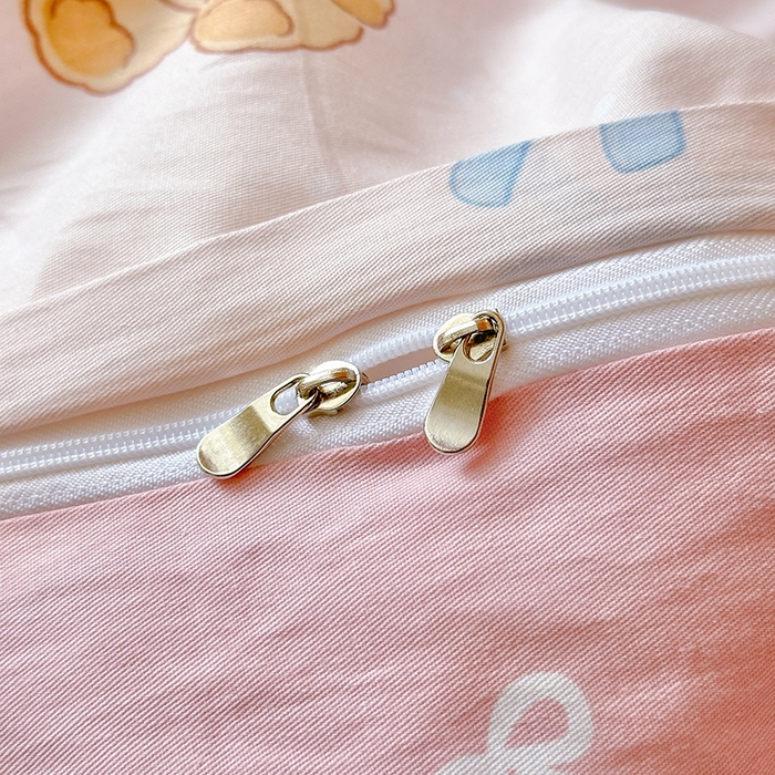 91家纺网 家纺一手货源 找家纺 拾物记 2025新款A类棉学生印花三件套 甜心宝贝