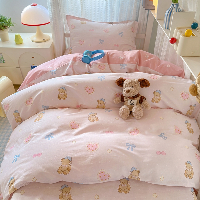 91家纺网 家纺一手货源 找家纺 拾物记 2025新款A类棉学生印花三件套 甜心宝贝