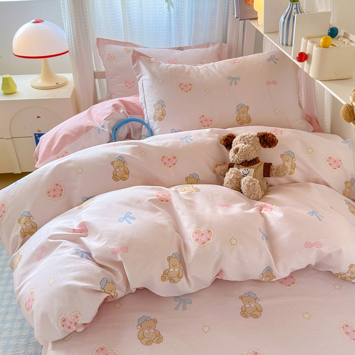 91家纺网 家纺一手货源 找家纺 拾物记 2025新款A类棉学生印花三件套 甜心宝贝