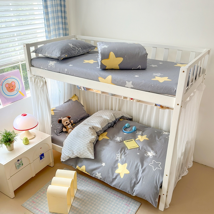 91家纺网 家纺一手货源 找家纺 拾物记 2025新款A类棉学生印花三件套 万里星辰