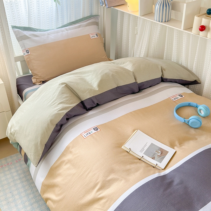 91家纺网 家纺一手货源 找家纺 拾物记 2025新款A类棉学生印花三件套 西利亚-绿