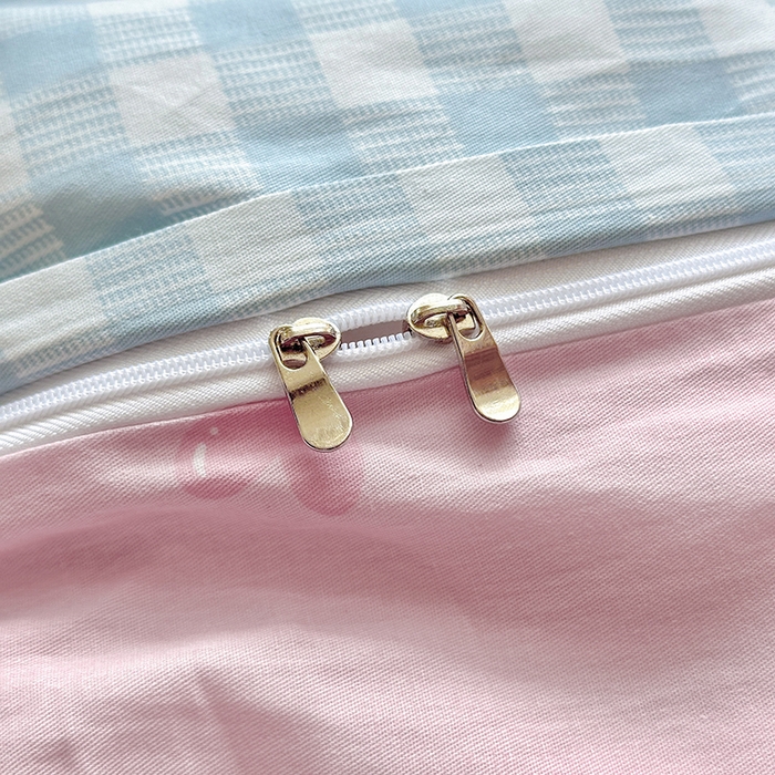 91家纺网 家纺一手货源 找家纺 拾物记 2025新款A类棉学生印花三件套 星星发夹狗