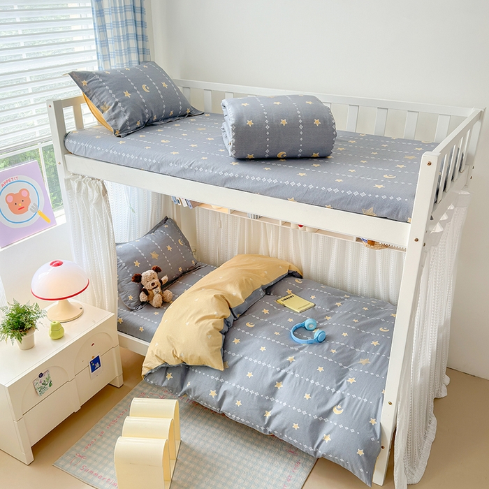 91家纺网 家纺一手货源 找家纺 拾物记 2025新款A类棉学生印花三件套 星月轨迹