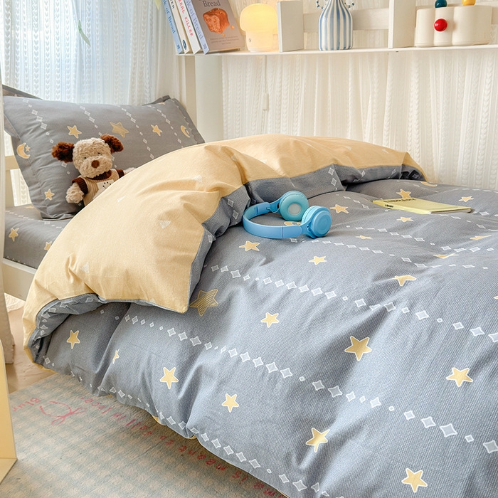 91家纺网 家纺一手货源 找家纺 拾物记 2025新款A类棉学生印花三件套 星月轨迹