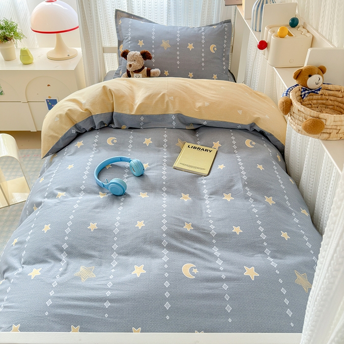 91家纺网 家纺一手货源 找家纺 拾物记 2025新款A类棉学生印花三件套 星月轨迹