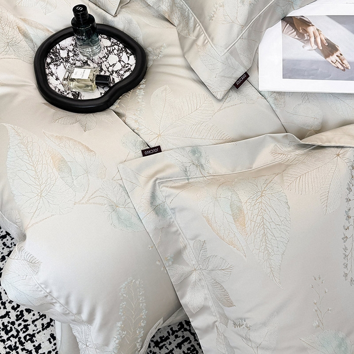 91家纺网 家纺一手货源 找家纺 2025新款高端A类贡缎长绒棉四件套全棉纯棉提花被套纯色床单床笠轻奢风四季适用床上用品 岚亭-杏叶白