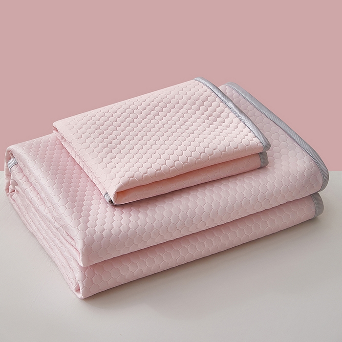 91家纺网 家纺一手货源 找家纺 希廷顿2025新款凉感丝冰豆豆凉席两件套三件套 粉色