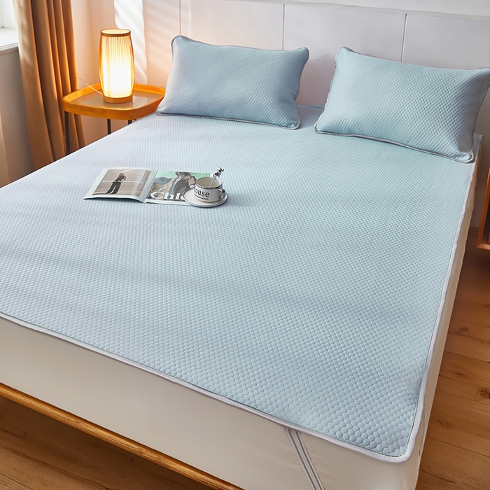 91家纺网 家纺一手货源 找家纺 希廷顿2025新款凉感丝冰豆豆凉席两件套三件套 蓝色