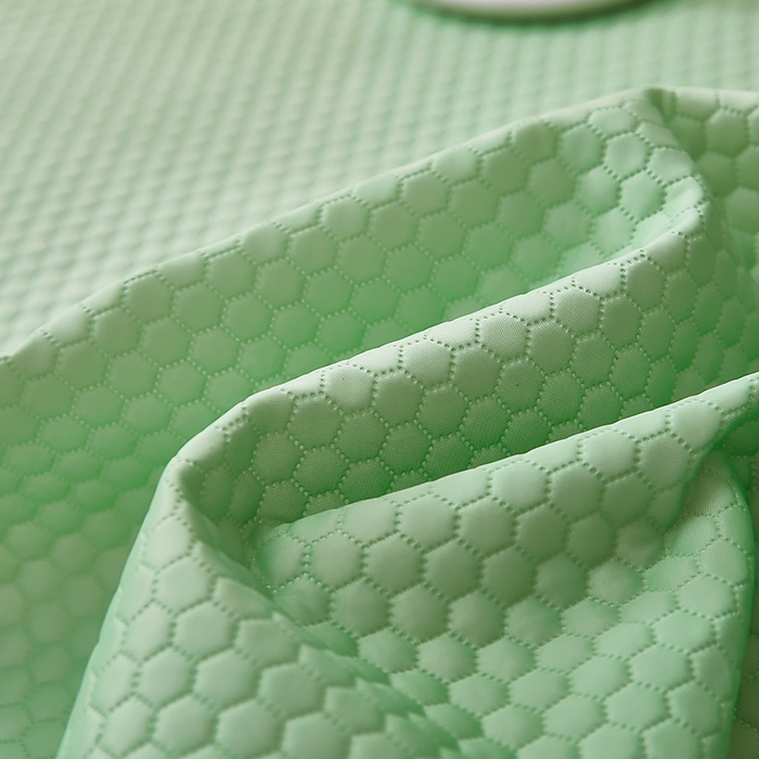 91家纺网 家纺一手货源 找家纺 希廷顿2025新款凉感丝冰豆豆凉席两件套三件套 绿色