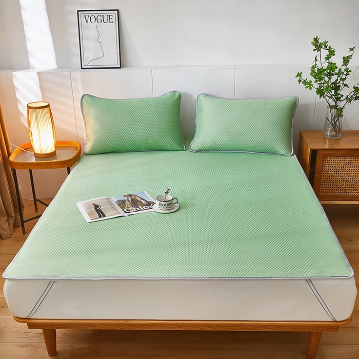 91家纺网 家纺一手货源 找家纺 希廷顿2025新款凉感丝冰豆豆凉席两件套三件套 绿色