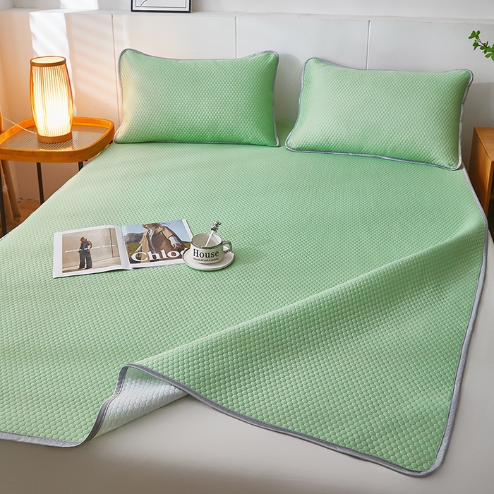 91家纺网 家纺一手货源 找家纺 希廷顿2025新款凉感丝冰豆豆凉席两件套三件套 绿色