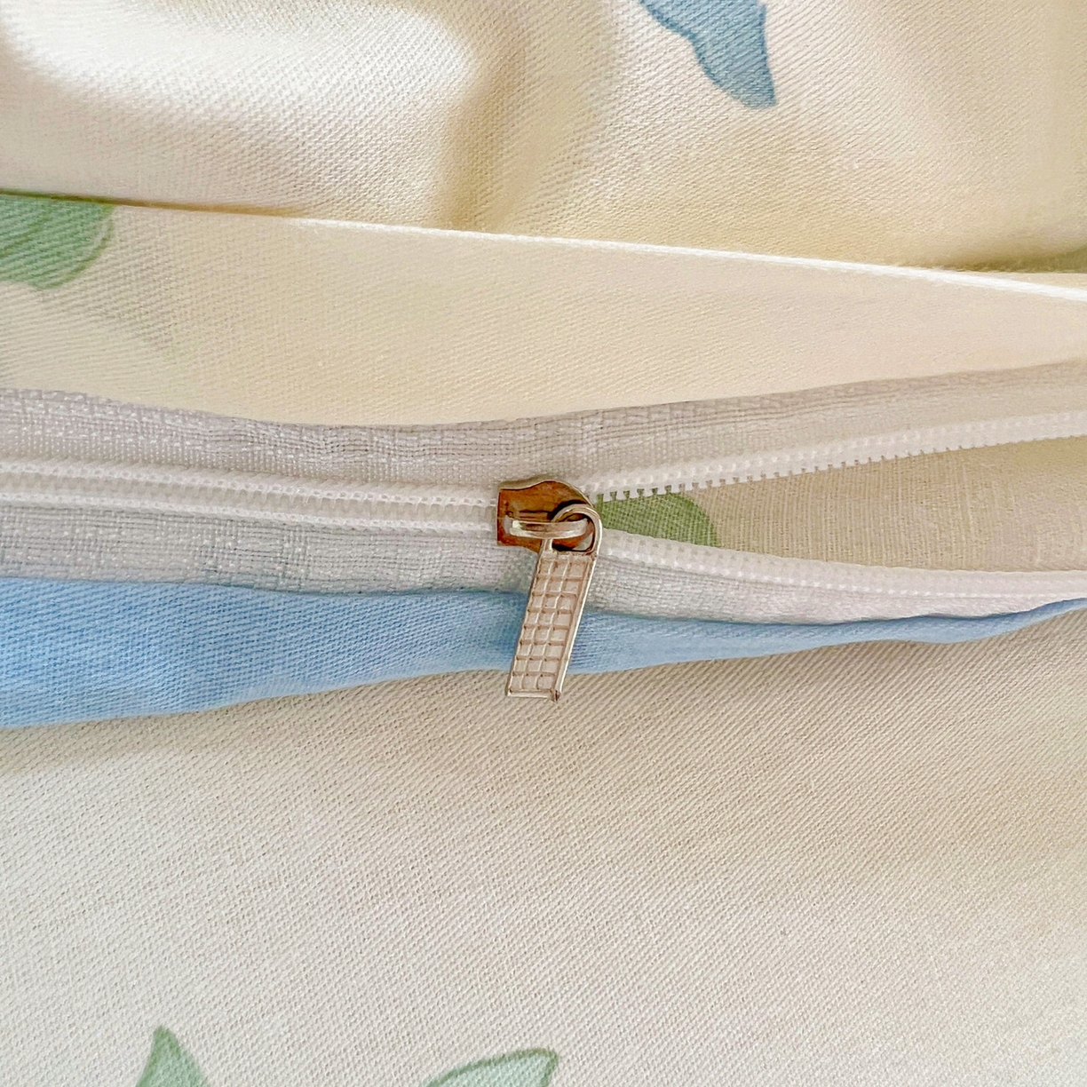 91家纺网 家纺一手货源 找家纺 春雨家居 2025新款学生季全棉三件套（预留缩水） 22.叶中萌熊