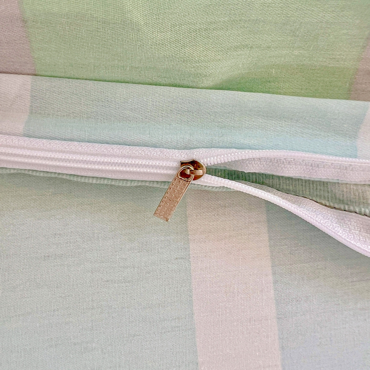 91家纺网 家纺一手货源 找家纺 春雨家居 2025新款学生季全棉三件套（预留缩水） 15.宜家风尚-绿