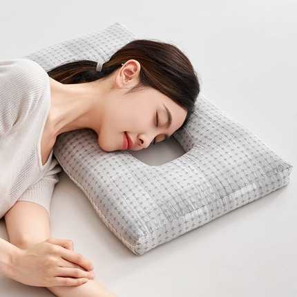 91家纺网 家纺一手货源 找家纺 （总）乐可 2025新款渐变方格护耳枕枕头枕芯