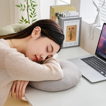 91家纺网 家纺一手货源 找家纺 （总）乐可 2025新款4D条纹午休枕枕头枕芯