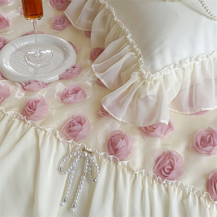 91家纺网 家纺一手货源 找家纺 庭笙 2025新款梦幻纱立体玫瑰高定款法式蕾丝边四件套-玫瑰之恋 玫瑰之恋奶油白