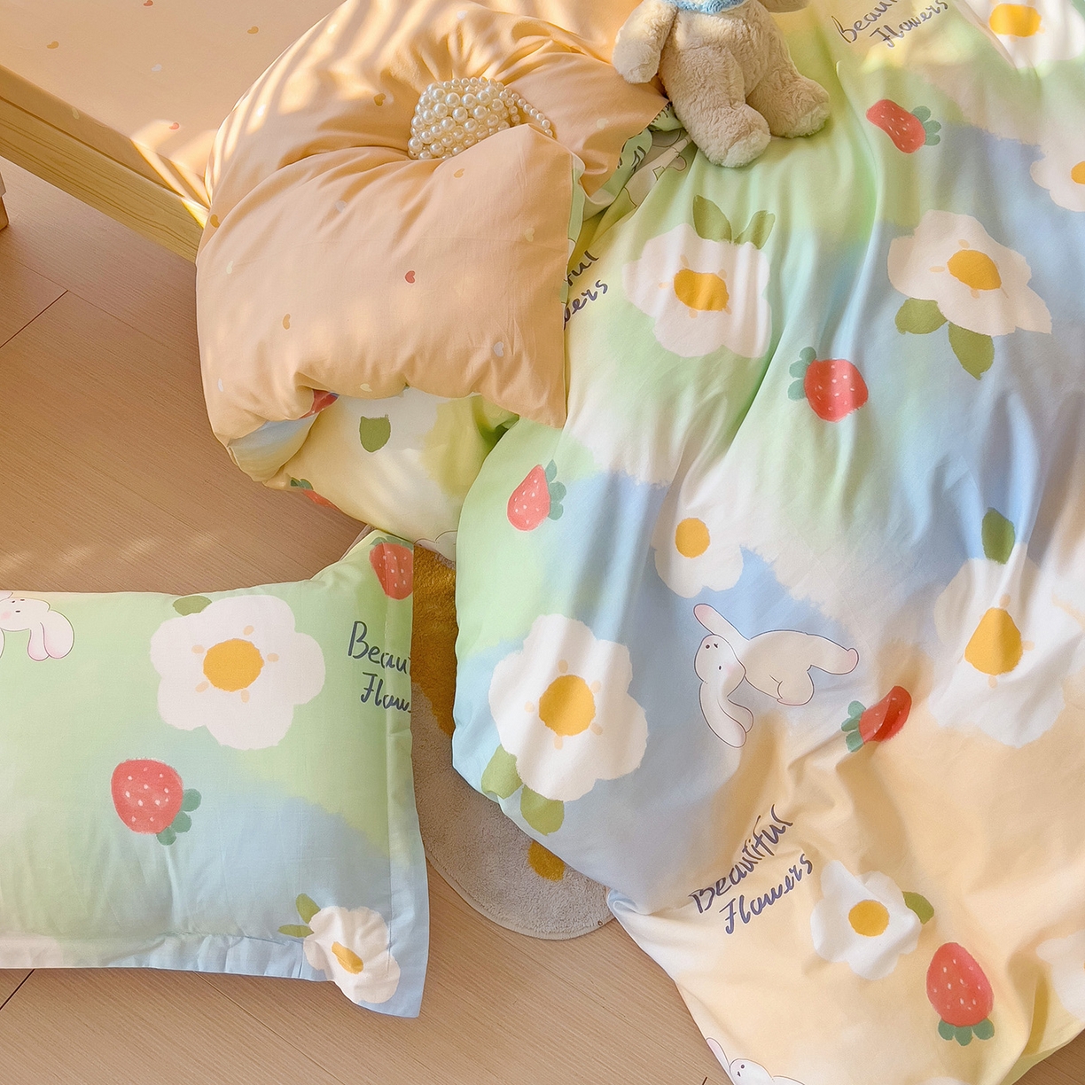 91家纺网 家纺一手货源 找家纺 依庭 2025新款全棉印花学生三件套宿舍三件套全棉三件套纯棉三件套 花蜜草莓