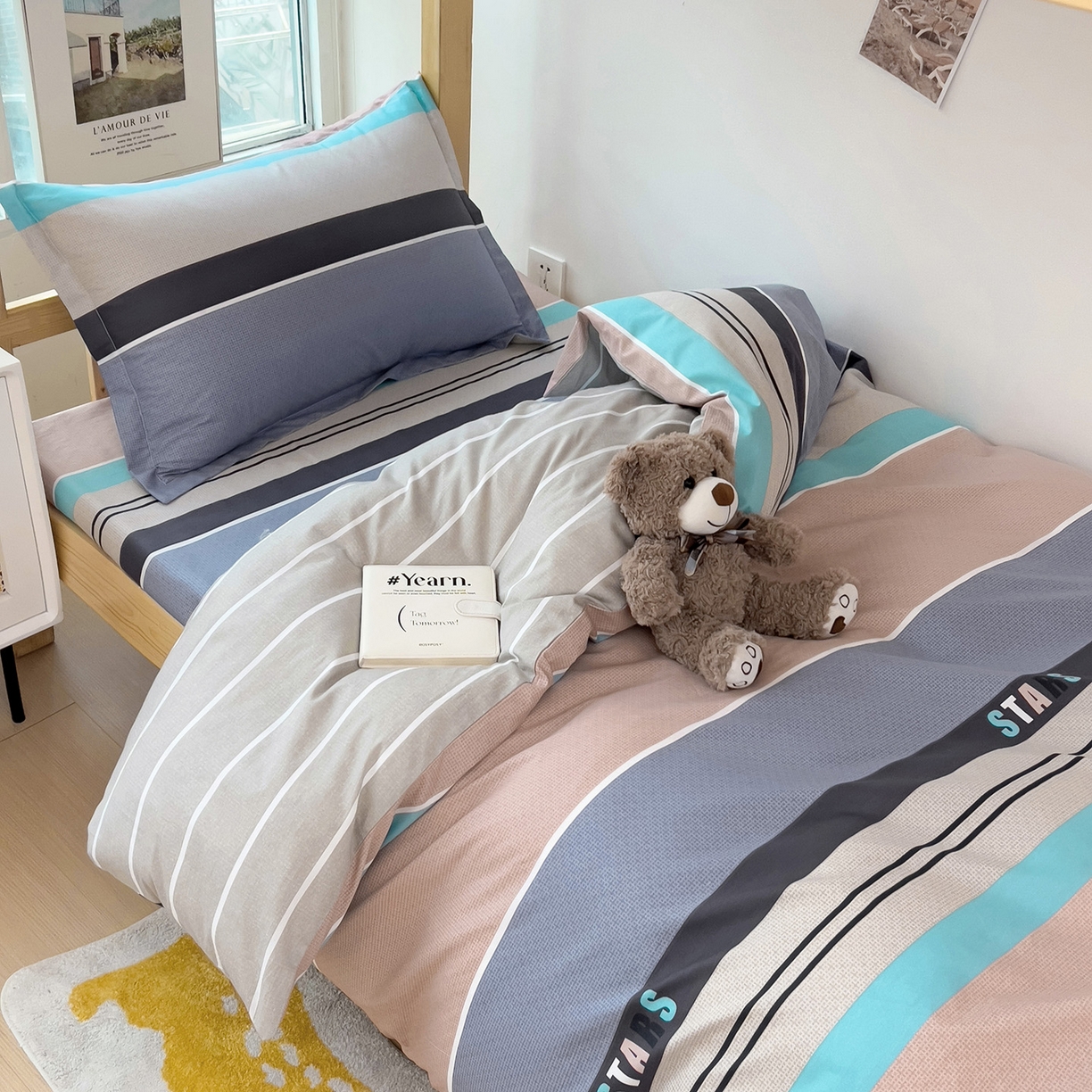 91家纺网 家纺一手货源 找家纺 依庭 2025新款全棉印花学生三件套宿舍三件套全棉三件套纯棉三件套 星空-玉