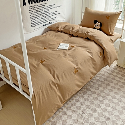 静家居-简约原创家纺 2025新款40sA类水洗棉米奇刺绣系列学生三件套 米奇咖