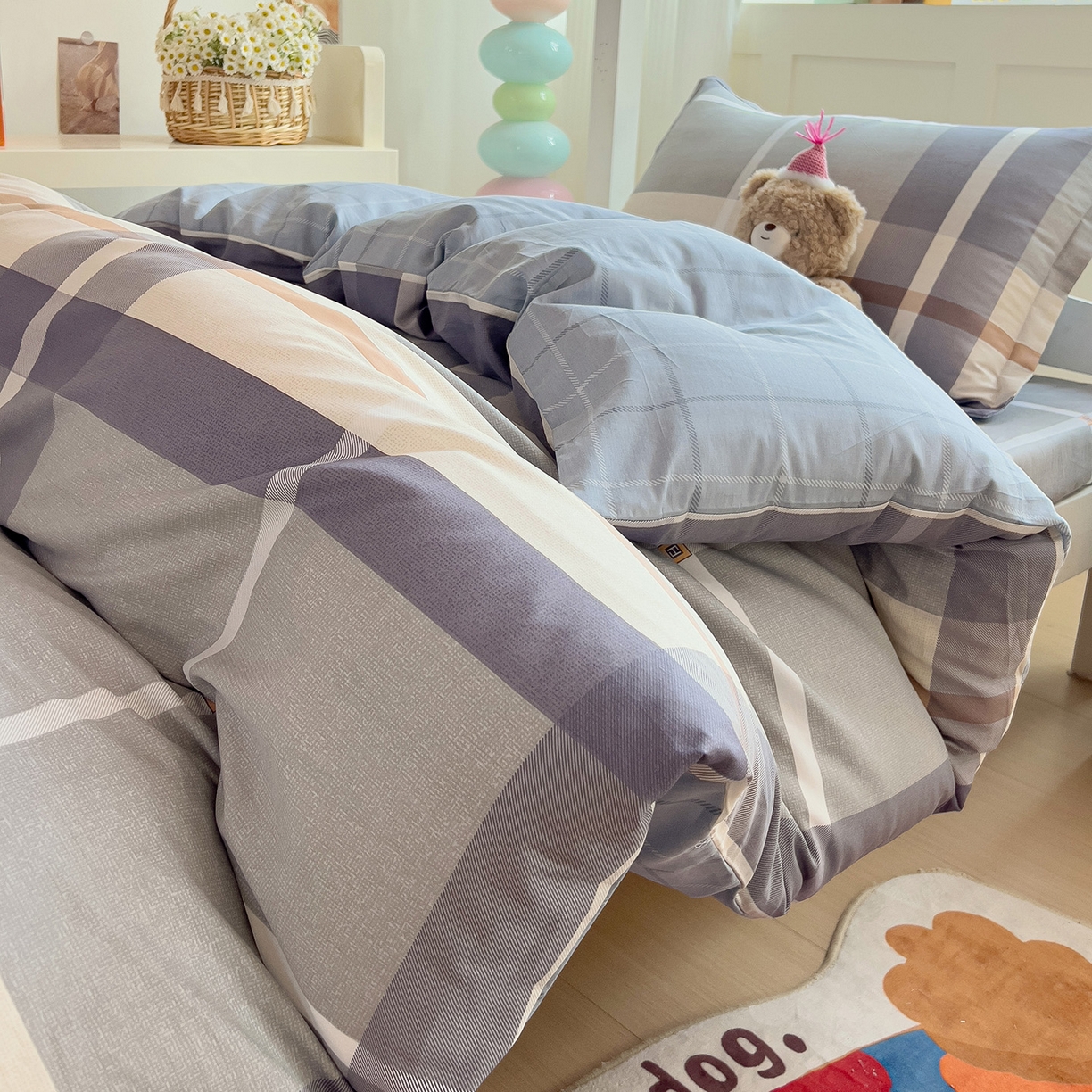 91家纺网 家纺一手货源 找家纺 依庭 2025新款全棉印花学生三件套宿舍三件套全棉三件套纯棉三件套 格纹速写