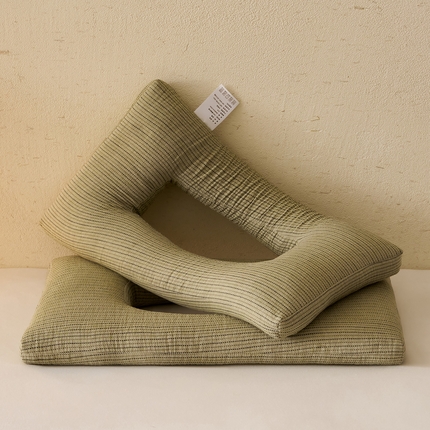 91家纺网 家纺一手货源 找家纺 （总）乐可 2025新款4D条纹护耳枕枕头枕芯