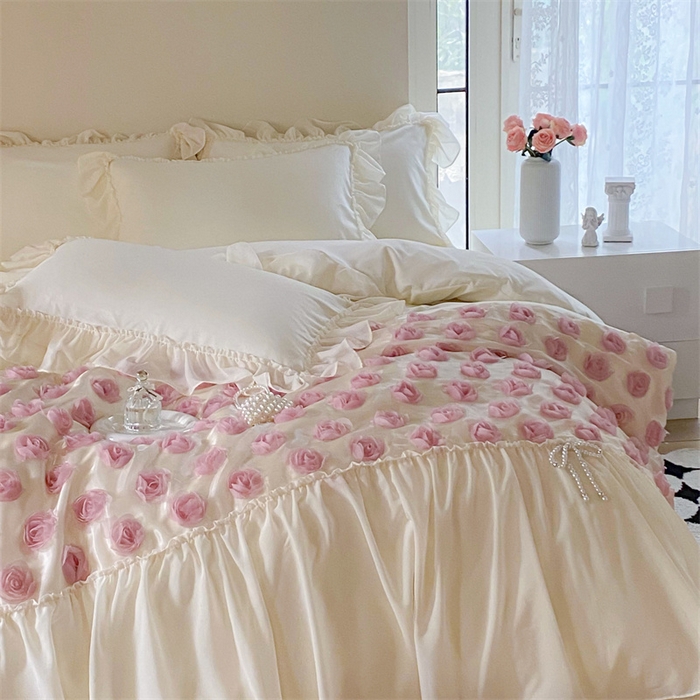 91家纺网 家纺一手货源 找家纺 庭笙 2025新款梦幻纱立体玫瑰高定款法式蕾丝边四件套-玫瑰之恋 玫瑰之恋奶油白