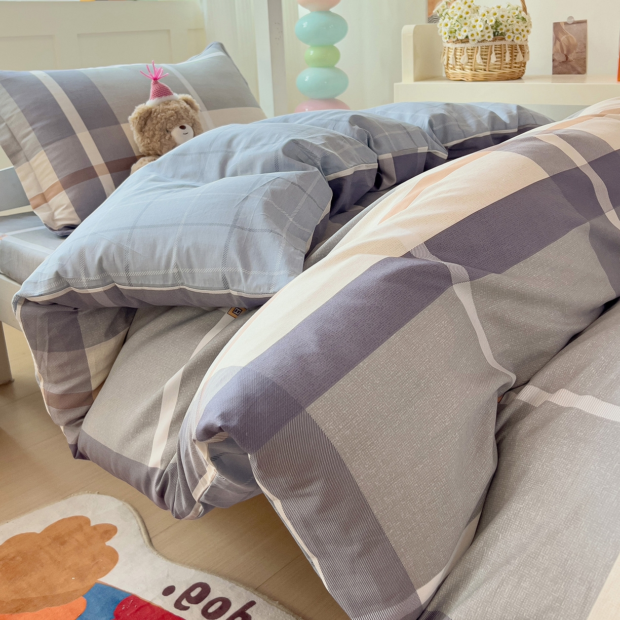 91家纺网 家纺一手货源 找家纺 依庭 2025新款全棉印花学生三件套宿舍三件套全棉三件套纯棉三件套 格纹速写