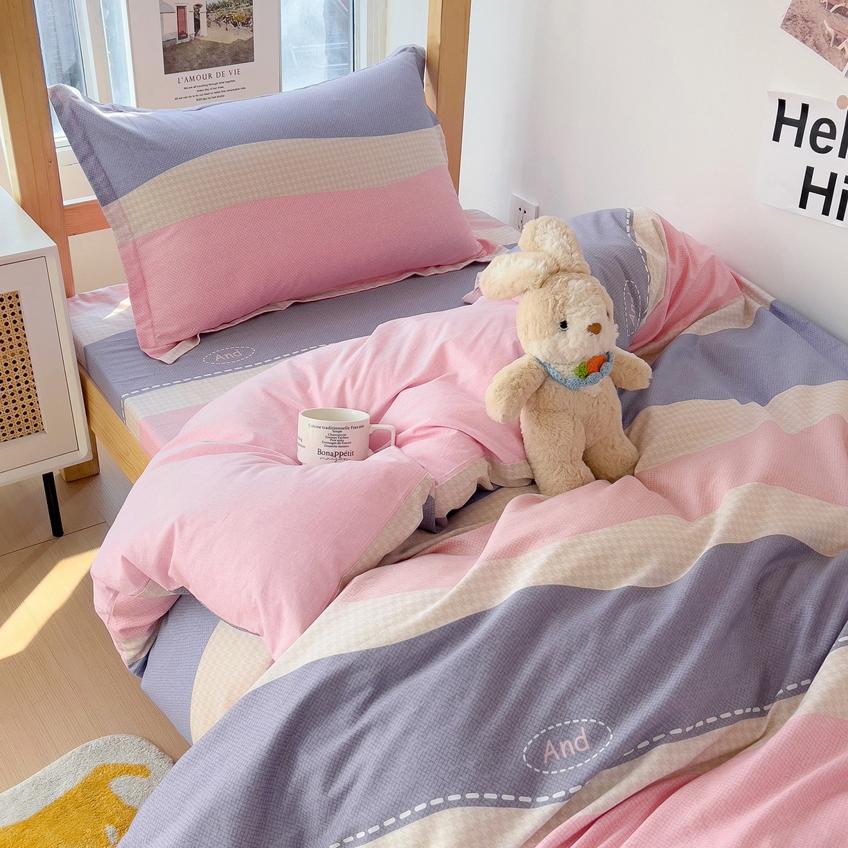 91家纺网 家纺一手货源 找家纺 依庭 2025新款全棉印花学生三件套宿舍三件套全棉三件套纯棉三件套 莫妮卡