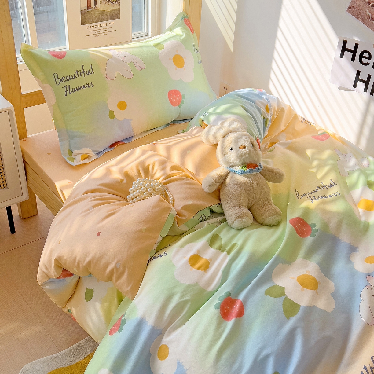 91家纺网 家纺一手货源 找家纺 依庭 2025新款全棉印花学生三件套宿舍三件套全棉三件套纯棉三件套 花蜜草莓