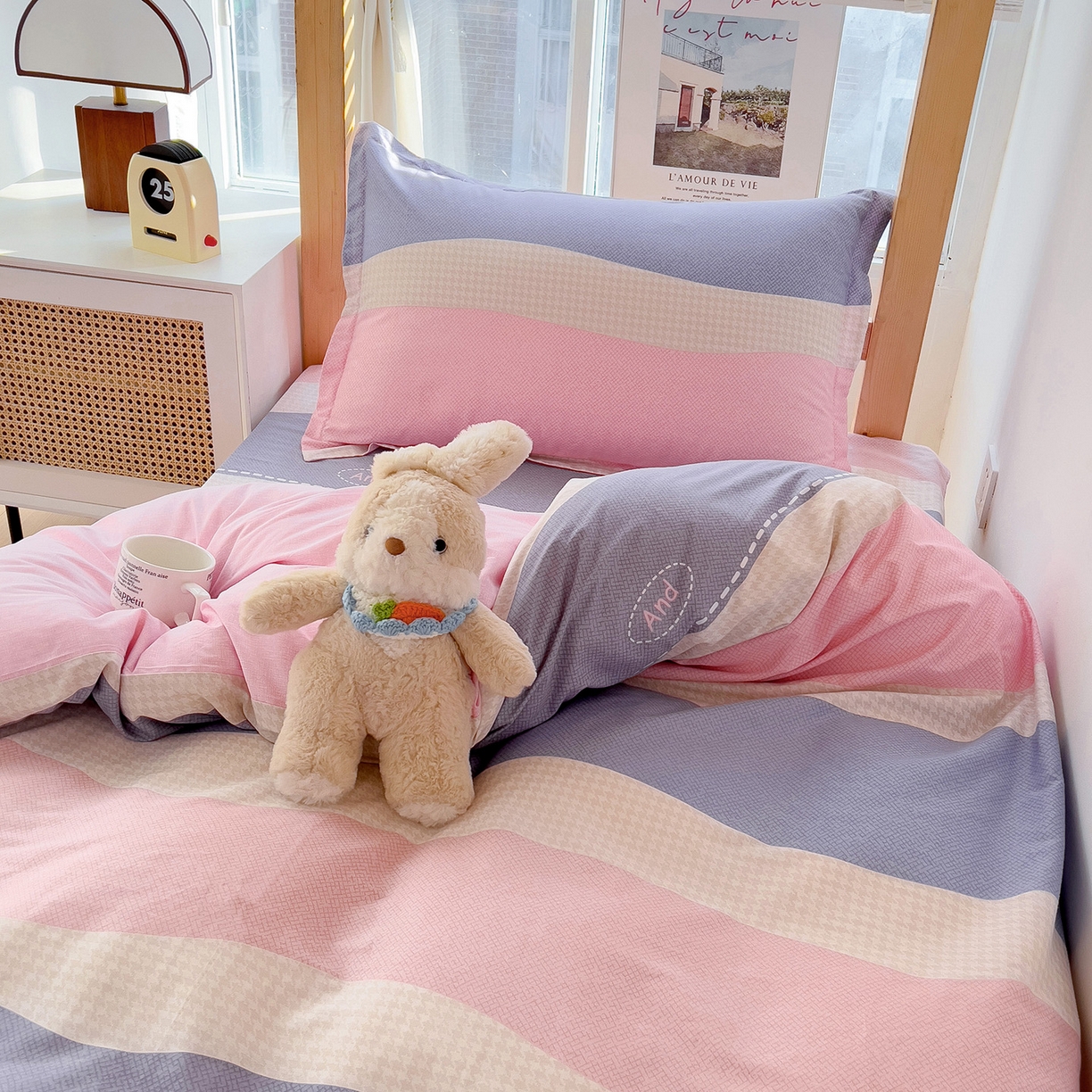 91家纺网 家纺一手货源 找家纺 依庭 2025新款全棉印花学生三件套宿舍三件套全棉三件套纯棉三件套 莫妮卡