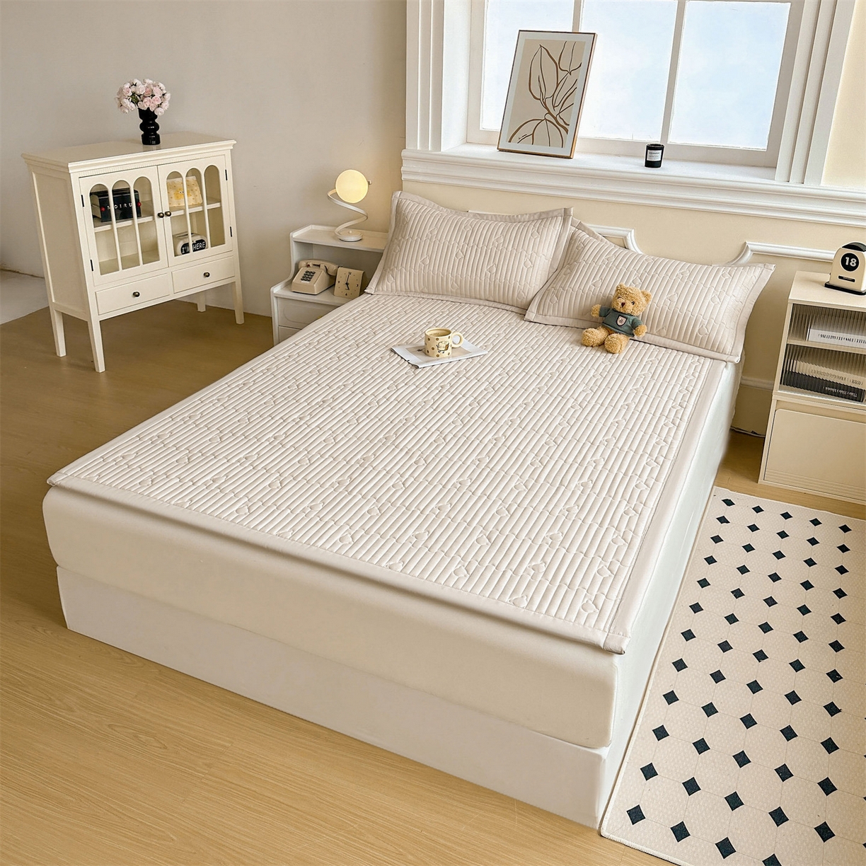 91家纺网 家纺一手货源 找家纺 雯豆家纺 2025新款加厚夹棉床褥子防滑床垫床护垫纯色素色绗缝垫子 爱心熊-床褥款奶咖