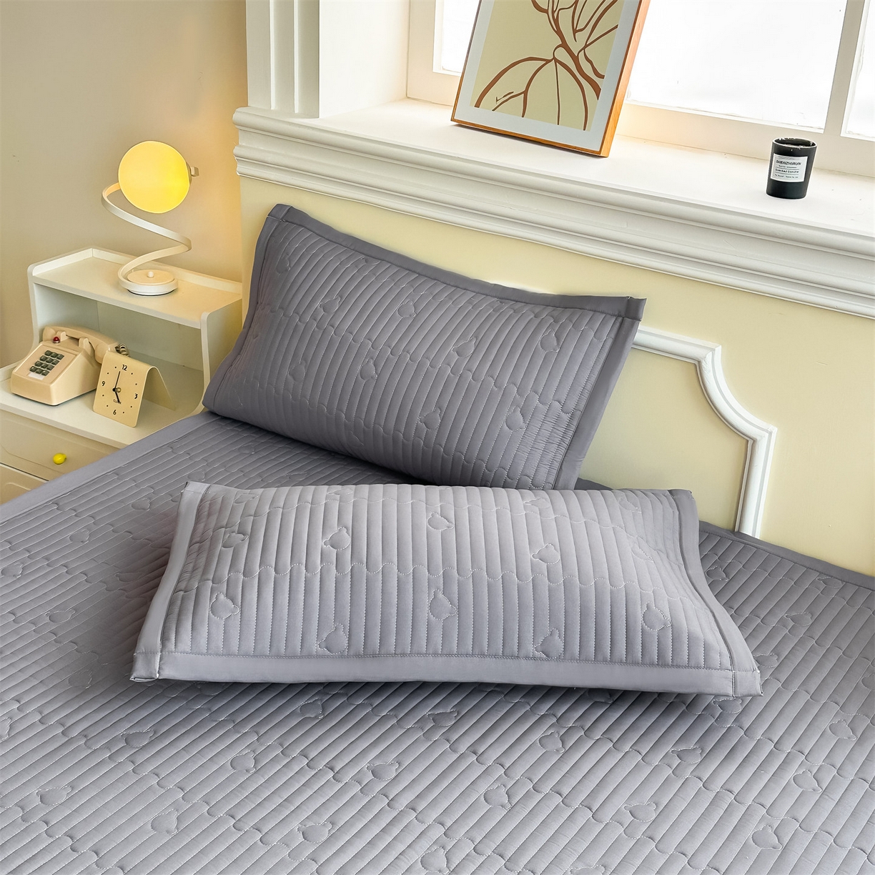 91家纺网 家纺一手货源 找家纺 雯豆家纺 2025新款加厚夹棉床褥子防滑床垫床护垫纯色素色绗缝垫子 爱心熊-床褥款深空灰