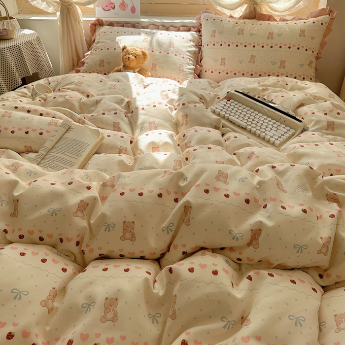 91家纺网 家纺一手货源 找家纺 韩巢家纺 2025新款针织双层纱花边款被套直播热销款四件套学生宿舍床单三件套-（提供卖家秀） 可爱熊